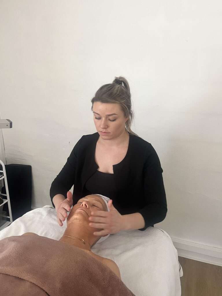 ansigtsbehandling i Frederiksværk